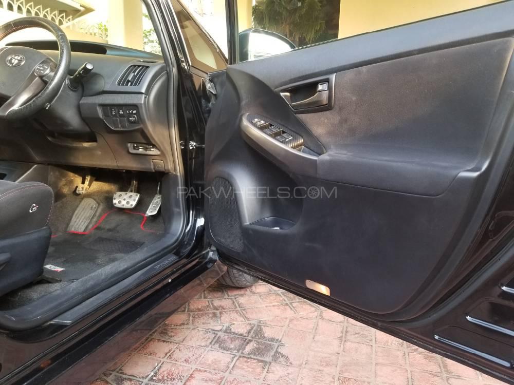 Toyota Prius 2014 for Sale in Lahore Toyota Prius 2014 for Sale in Lahore Image-11