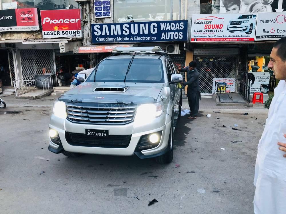 Toyota Hilux 2012 for Sale in Peshawar Image-1