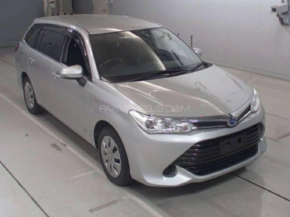 Toyota Corolla Fielder 2017 for Sale in Peshawar Image-1