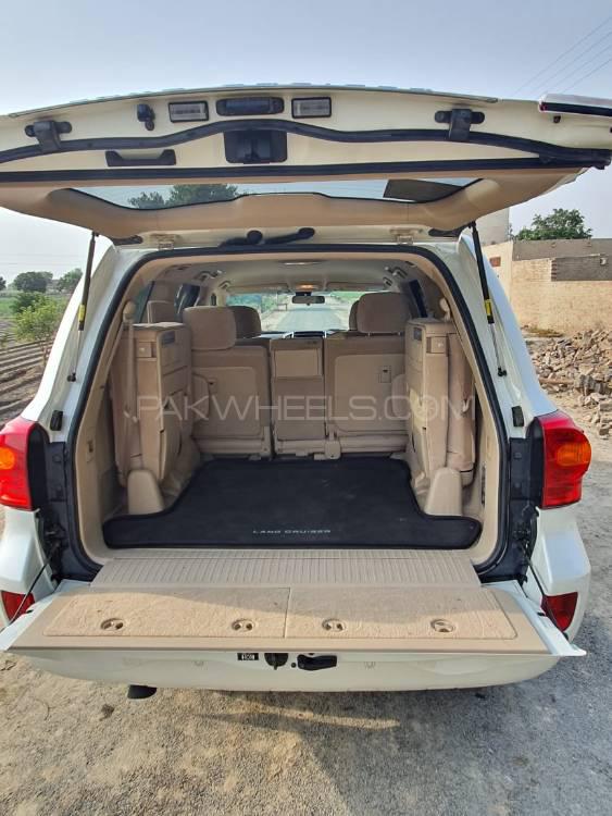 Toyota Land Cruiser 2013 for Sale in Vehari Toyota Land Cruiser 2013 for Sale in Vehari Image-10