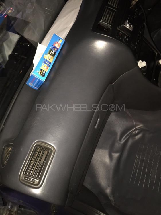 Toyota Corolla 2001 for Sale in Lahore Toyota Corolla 2001 for Sale in Lahore Image-5