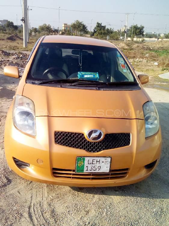 Toyota Vitz 2005 for Sale in Peshawar Image-1