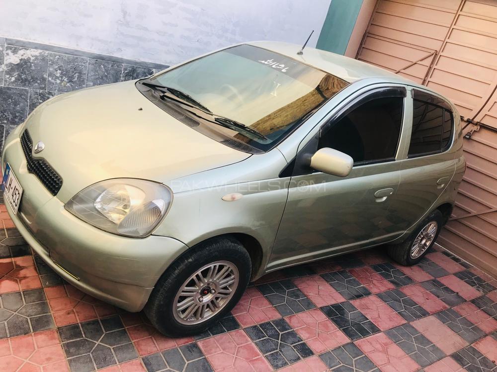 Toyota Vitz 2001 for Sale in Mardan Image-1