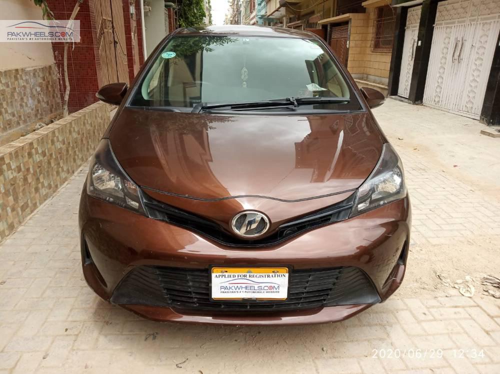 Toyota Vitz 2015 for Sale in Karachi Image-1