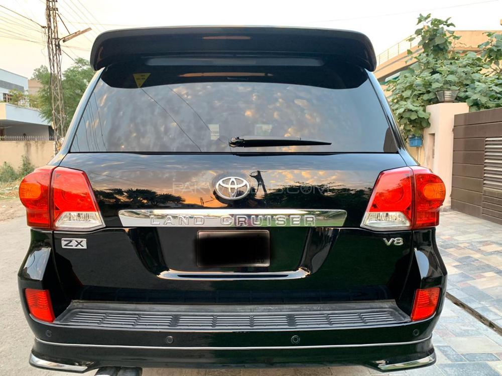 Toyota Land Cruiser 2011 for Sale in Lahore Toyota Land Cruiser 2011 for Sale in Lahore Image-3