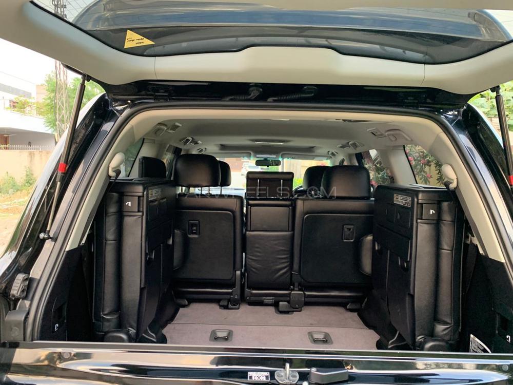 Toyota Land Cruiser 2011 for Sale in Lahore Toyota Land Cruiser 2011 for Sale in Lahore Image-12