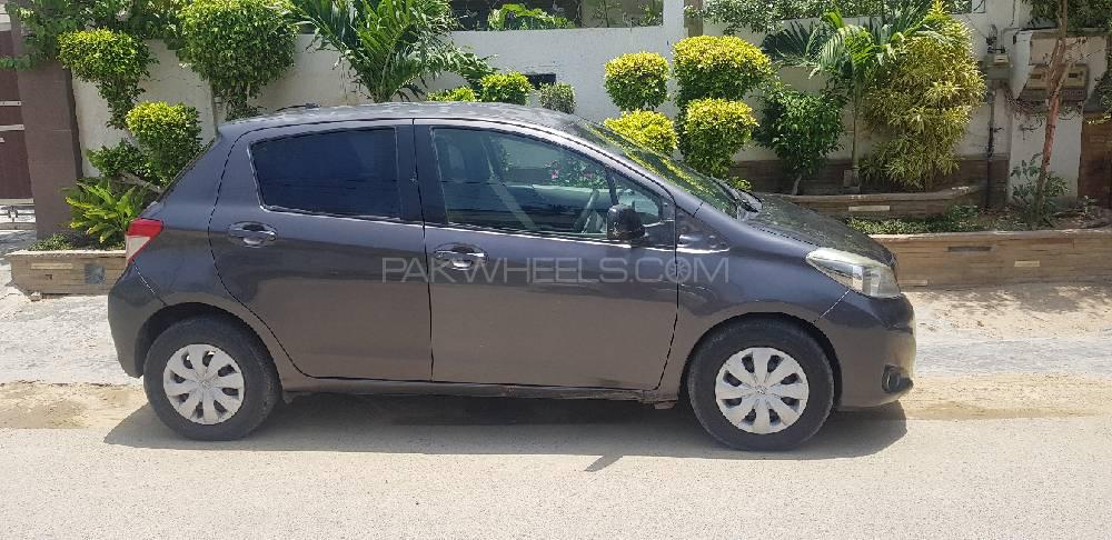 Toyota Vitz 2011 for Sale in Karachi Toyota Vitz 2011 for Sale in Karachi Image-4