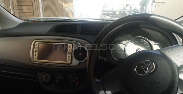 Toyota Vitz 2013 for Sale in Bahawalpur Toyota Vitz 2013 for Sale in Bahawalpur Image-3