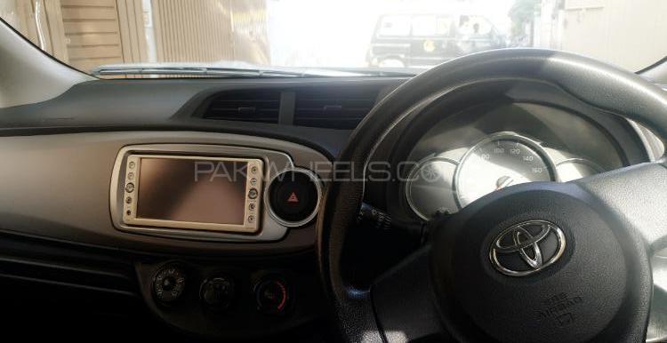 Toyota Vitz 2013 for Sale in Bahawalpur Toyota Vitz 2013 for Sale in Bahawalpur Image-5