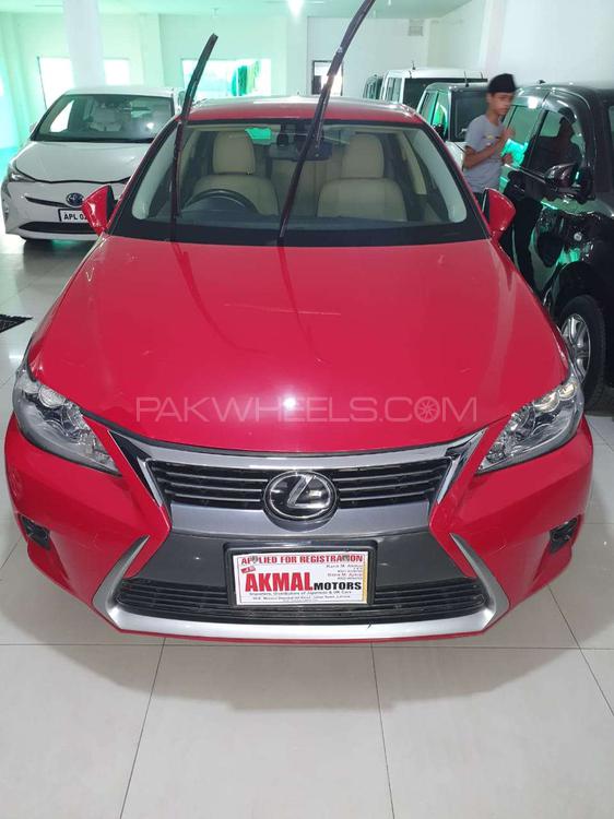 Lexus CT200h 2015 for Sale in Lahore Lexus CT200h 2015 for Sale in Lahore Image-2