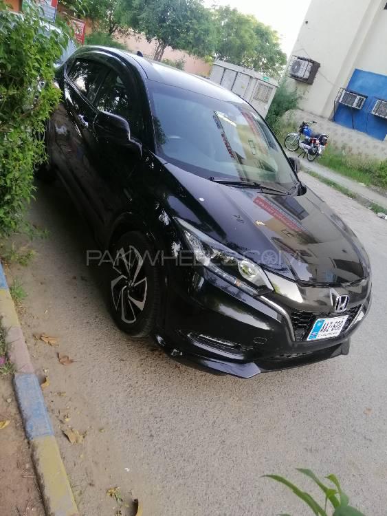 Honda Vezel 2016 for Sale in Islamabad Image-1