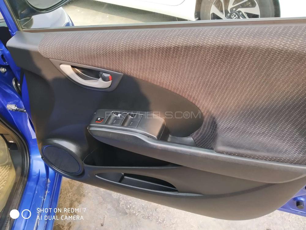 Honda Fit 2011 for Sale in Lahore Honda Fit 2011 for Sale in Lahore Image-10