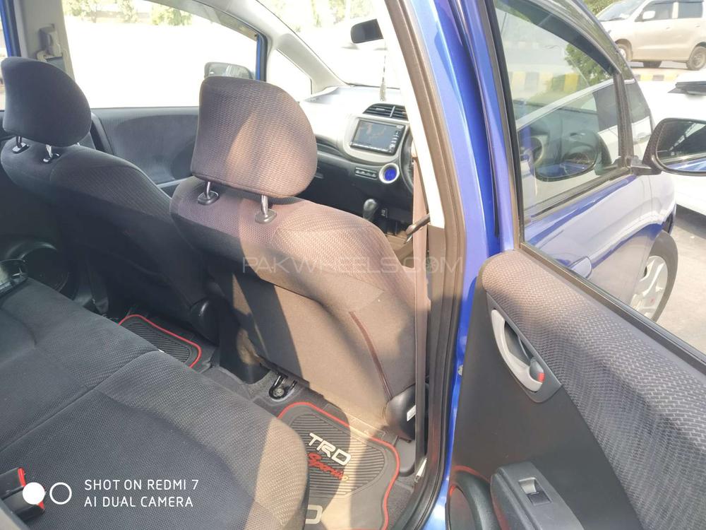 Honda Fit 2011 for Sale in Lahore Honda Fit 2011 for Sale in Lahore Image-13