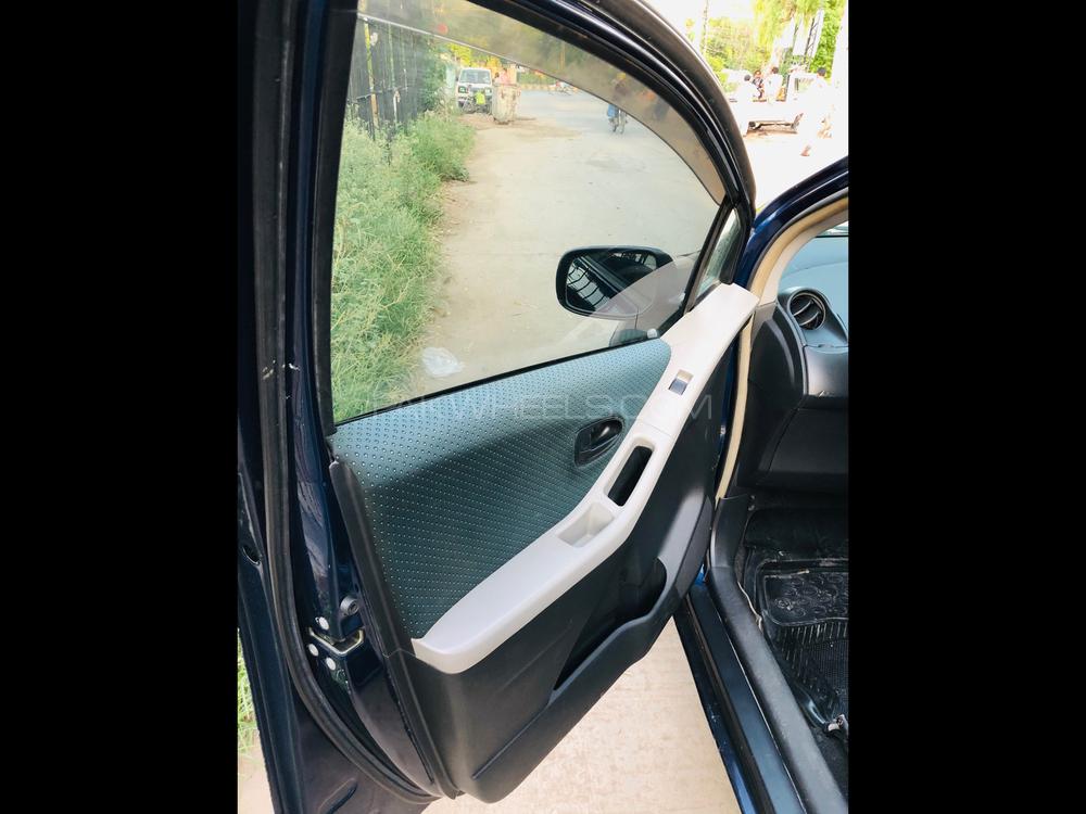 Toyota Vitz 2005 for Sale in Rawalpindi Toyota Vitz 2005 for Sale in Rawalpindi Image-7