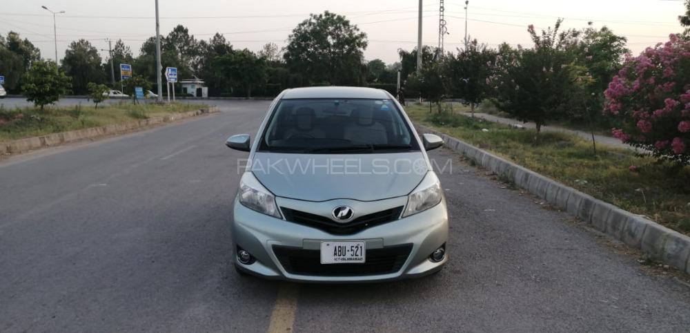 Toyota Vitz 2012 for Sale in Islamabad Image-1