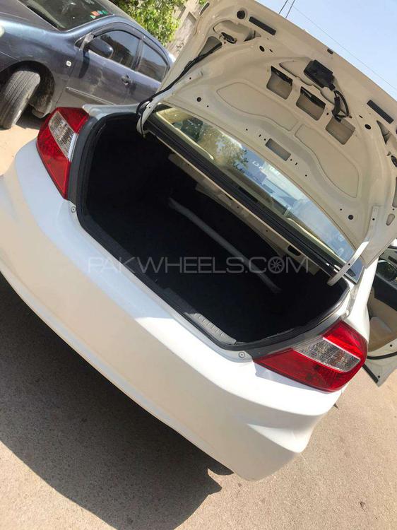 Honda Civic 2014 for Sale in Karachi Honda Civic 2014 for Sale in Karachi Image-9