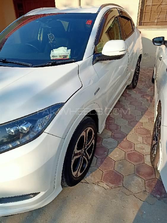 Honda Vezel 2014 for Sale in Lahore Image-1