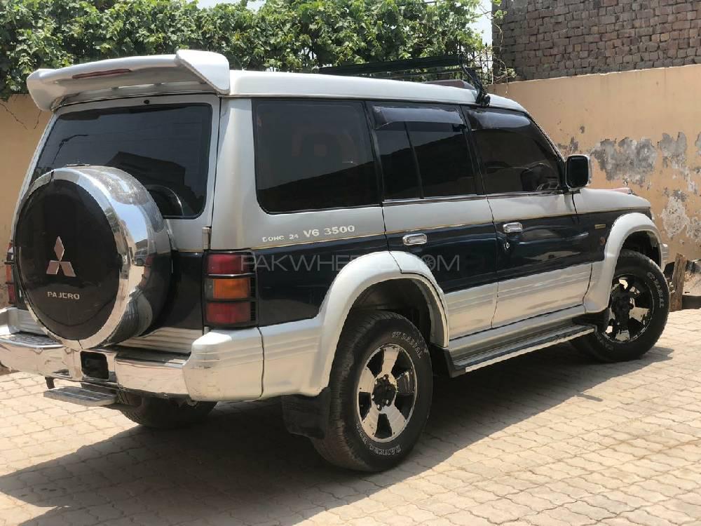 Mitsubishi Pajero 1992 for Sale in Lahore Image-1