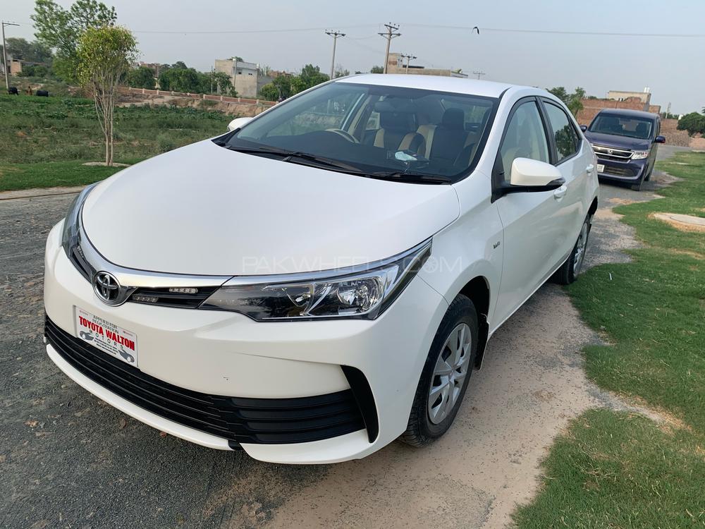 Toyota Corolla 2020 for Sale in Sahiwal Toyota Corolla 2020 for Sale in Sahiwal Image-3