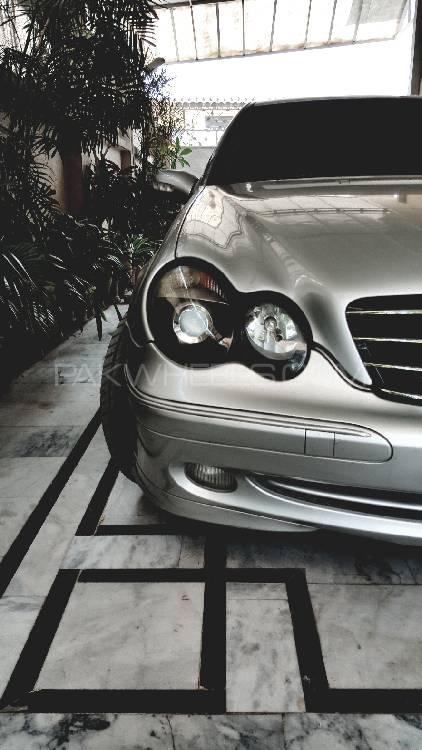 مرسڈیز بینز سی کلاس 2003 for Sale in پشاور مرسڈیز بینز سی کلاس 2003 for Sale in پشاور Image-2