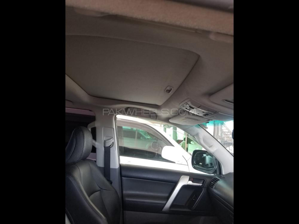 Toyota Prado 2010 for Sale in Peshawar Toyota Prado 2010 for Sale in Peshawar Image-6