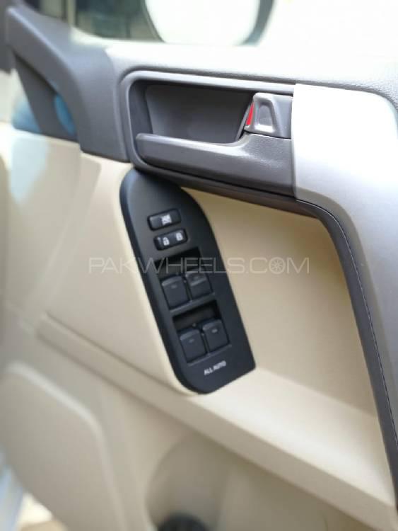 Toyota Prado 2014 for Sale in Karachi Toyota Prado 2014 for Sale in Karachi Image-11