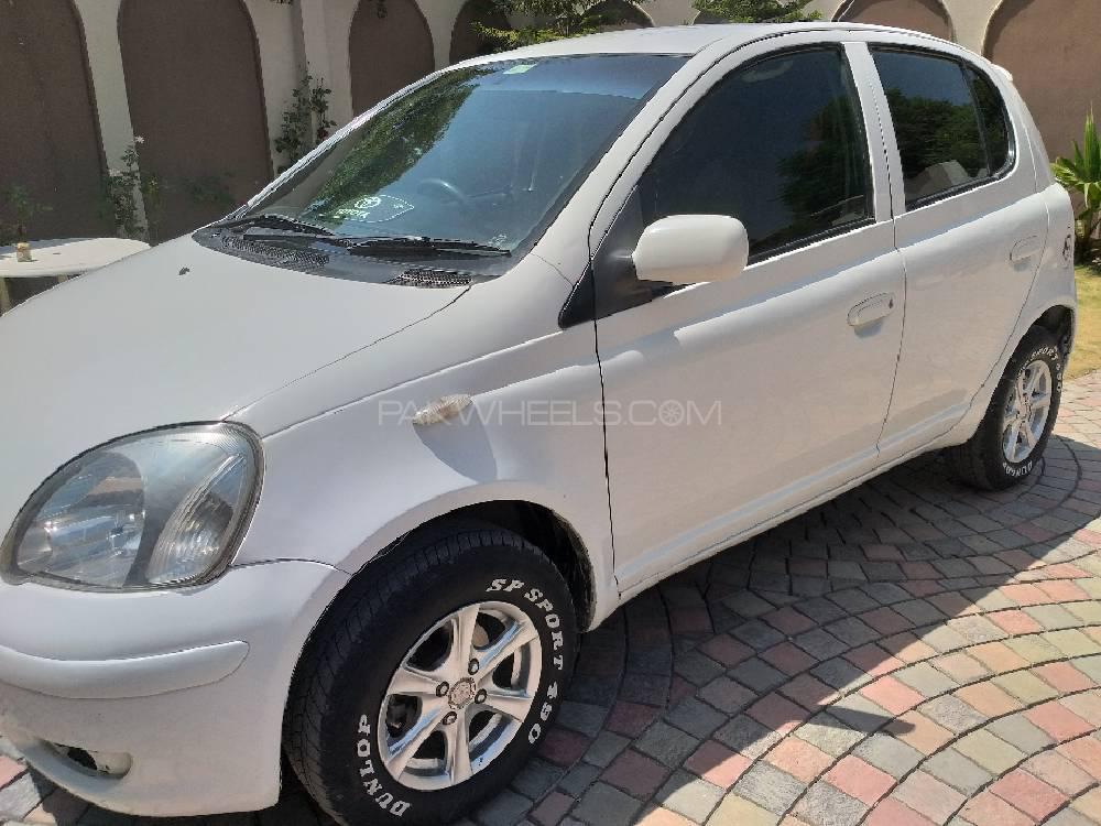 Toyota Vitz 2005 for Sale in Abbottabad Image-1