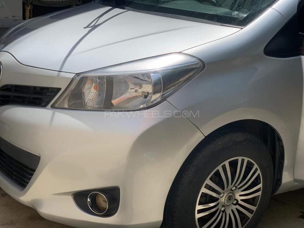 Toyota Vitz 2013 for Sale in Islamabad Image-1