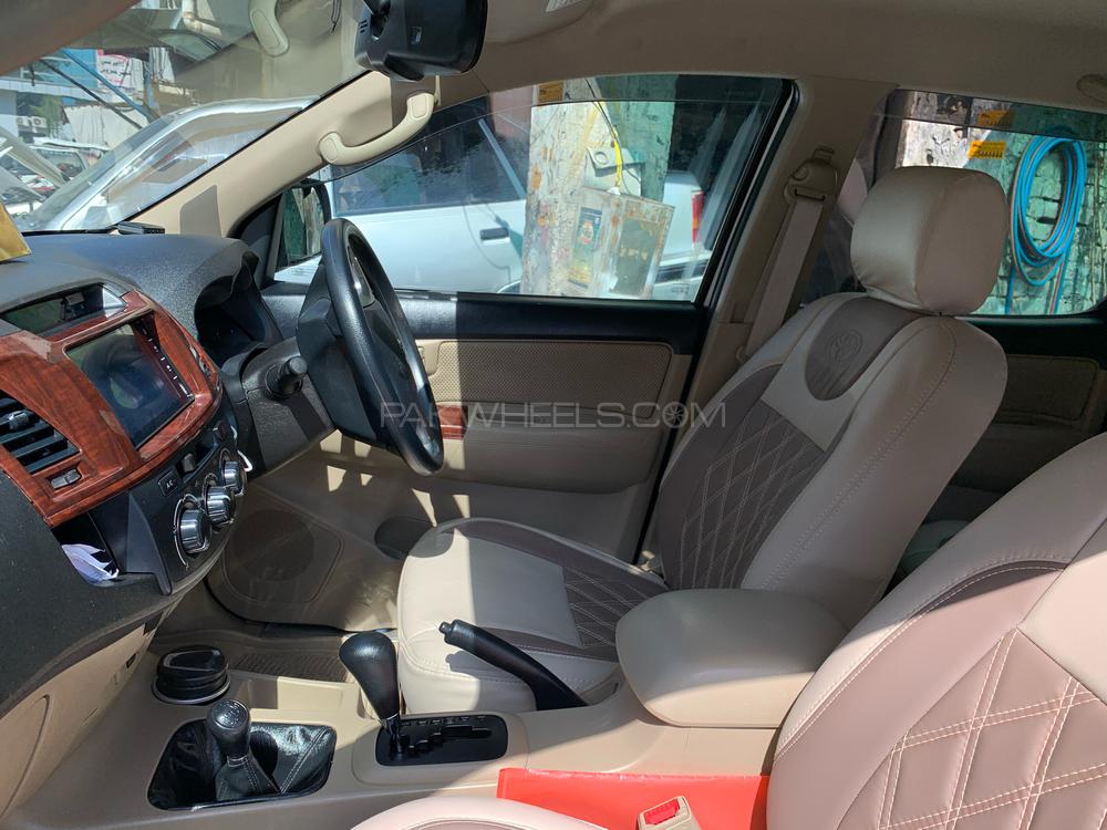 Toyota Hilux 2016 for Sale in Islamabad Toyota Hilux 2016 for Sale in Islamabad Image-5