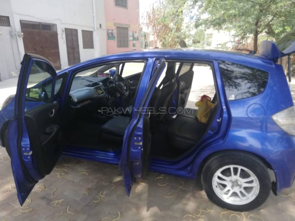 Honda Fit 2012 for Sale in Lahore Honda Fit 2012 for Sale in Lahore Image-12