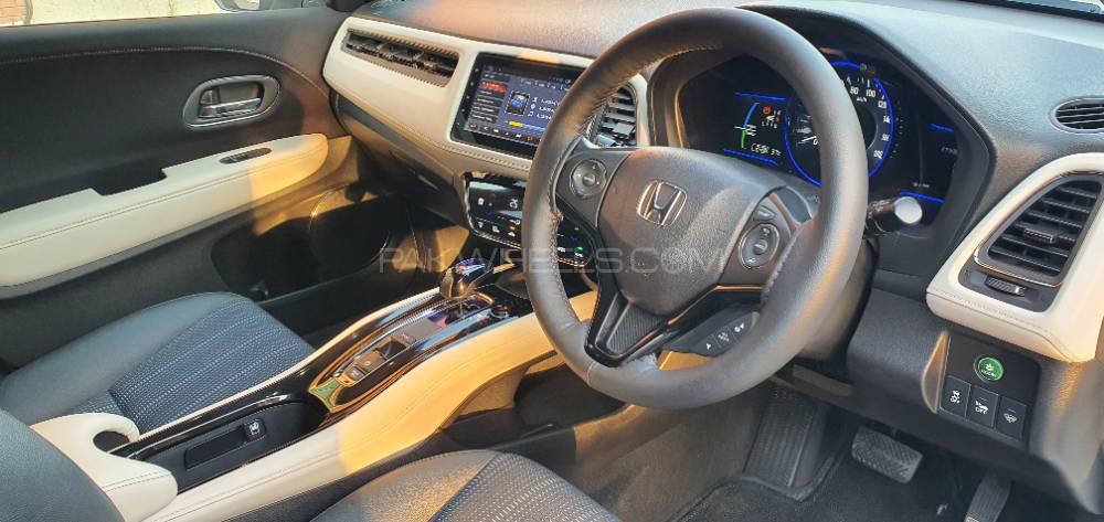 Honda Vezel 2016 for Sale in Lahore Honda Vezel 2016 for Sale in Lahore Image-14