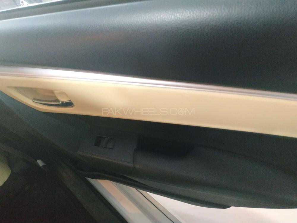 Toyota Corolla 2017 for Sale in Islamabad Toyota Corolla 2017 for Sale in Islamabad Image-12