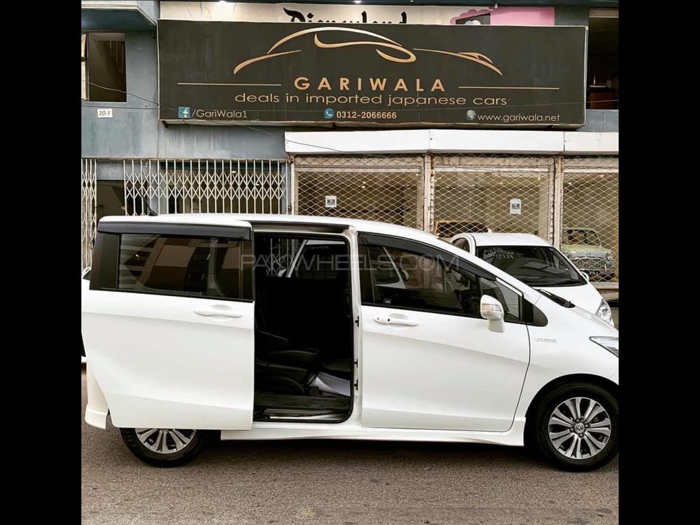 Honda Freed 2013 for Sale in Karachi Honda Freed 2013 for Sale in Karachi Image-3