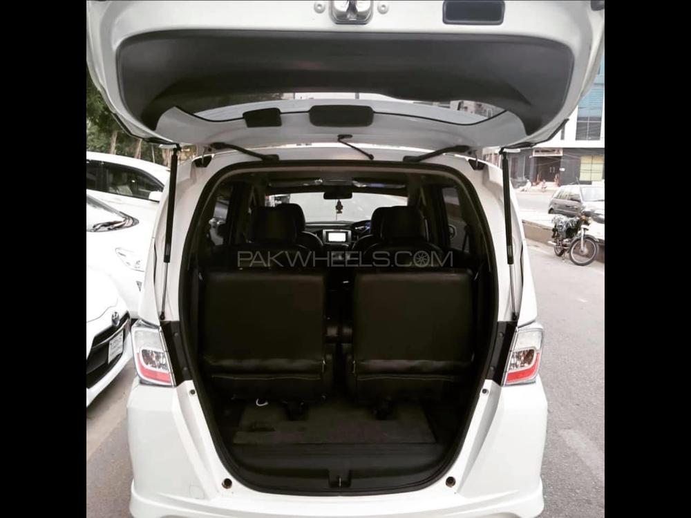 Honda Freed 2013 for Sale in Karachi Honda Freed 2013 for Sale in Karachi Image-13