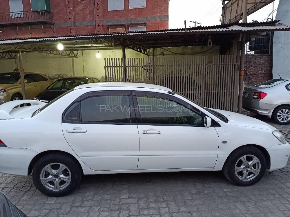 Mitsubishi Lancer 2006 for Sale in Lahore Mitsubishi Lancer 2006 for Sale in Lahore Image-5
