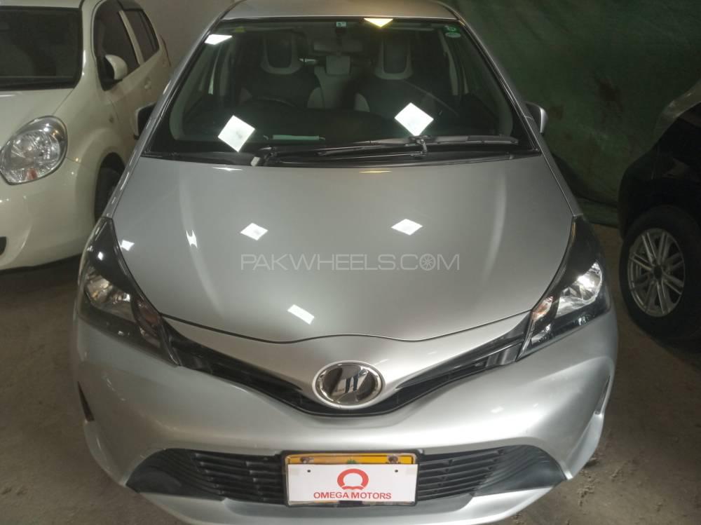 Toyota Vitz 2014 for Sale in Karachi Image-1