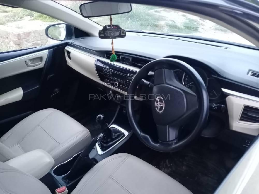 Toyota Corolla 2016 for Sale in Sialkot Toyota Corolla 2016 for Sale in Sialkot Image-2