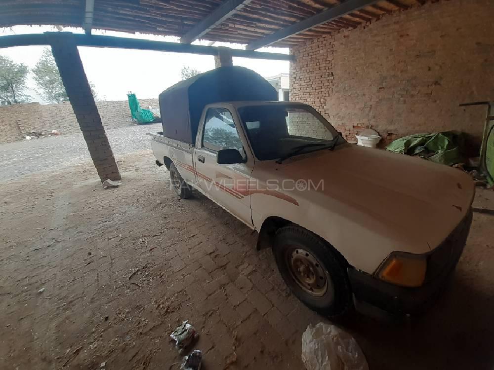 Toyota Hilux 1998 for Sale in Dera ismail khan Image-1