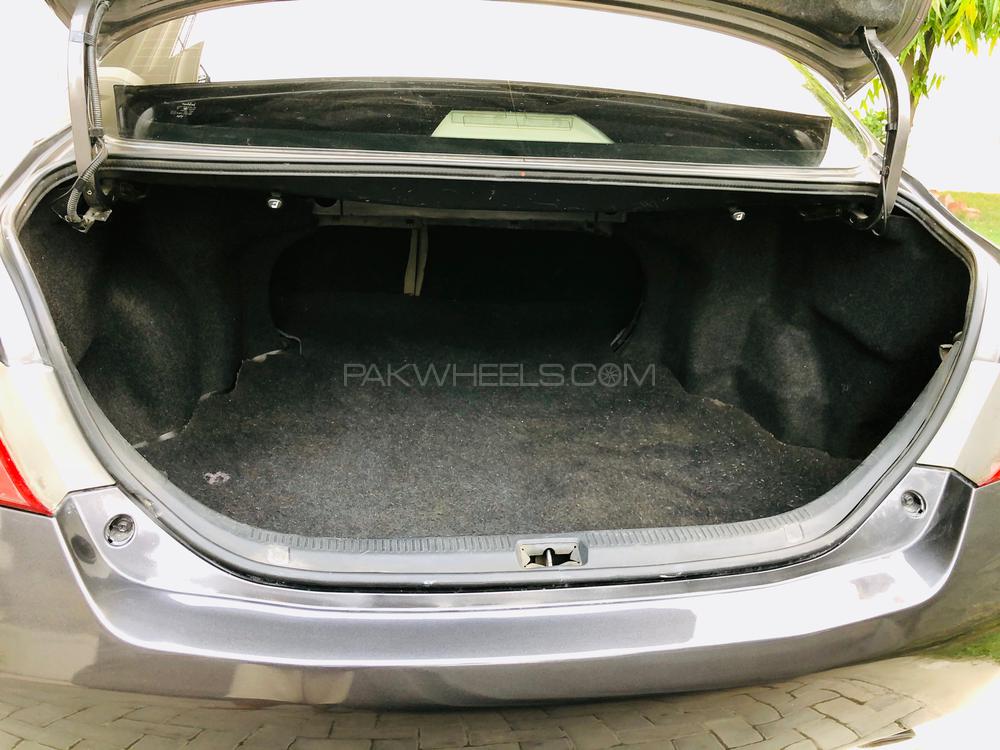 Toyota Camry 2006 for Sale in Lahore Toyota Camry 2006 for Sale in Lahore Image-16