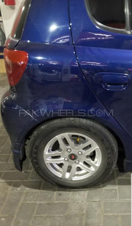 Toyota Vitz - 2000  Toyota Vitz - 2000  Image-3