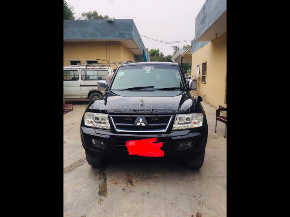 Mitsubishi Pajero 2005 for Sale in Attock Image-1