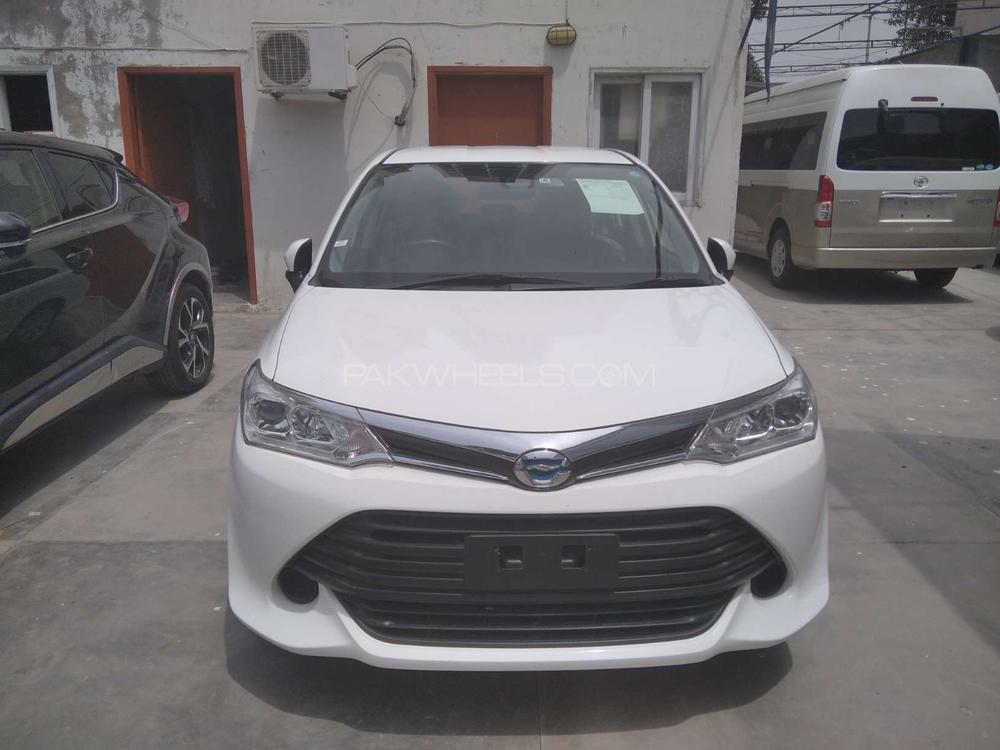 Toyota Corolla Fielder 2016 for Sale in Karachi Image-1