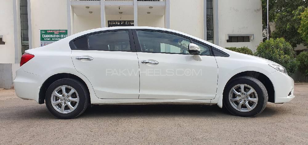 Honda Civic 2016 for Sale in Bahawalpur Honda Civic 2016 for Sale in Bahawalpur Image-11
