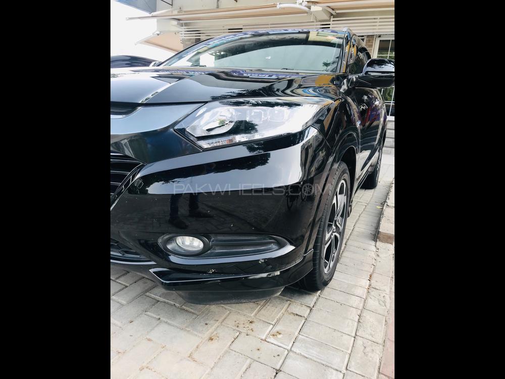 Honda Vezel 2015 for Sale in Islamabad Image-1