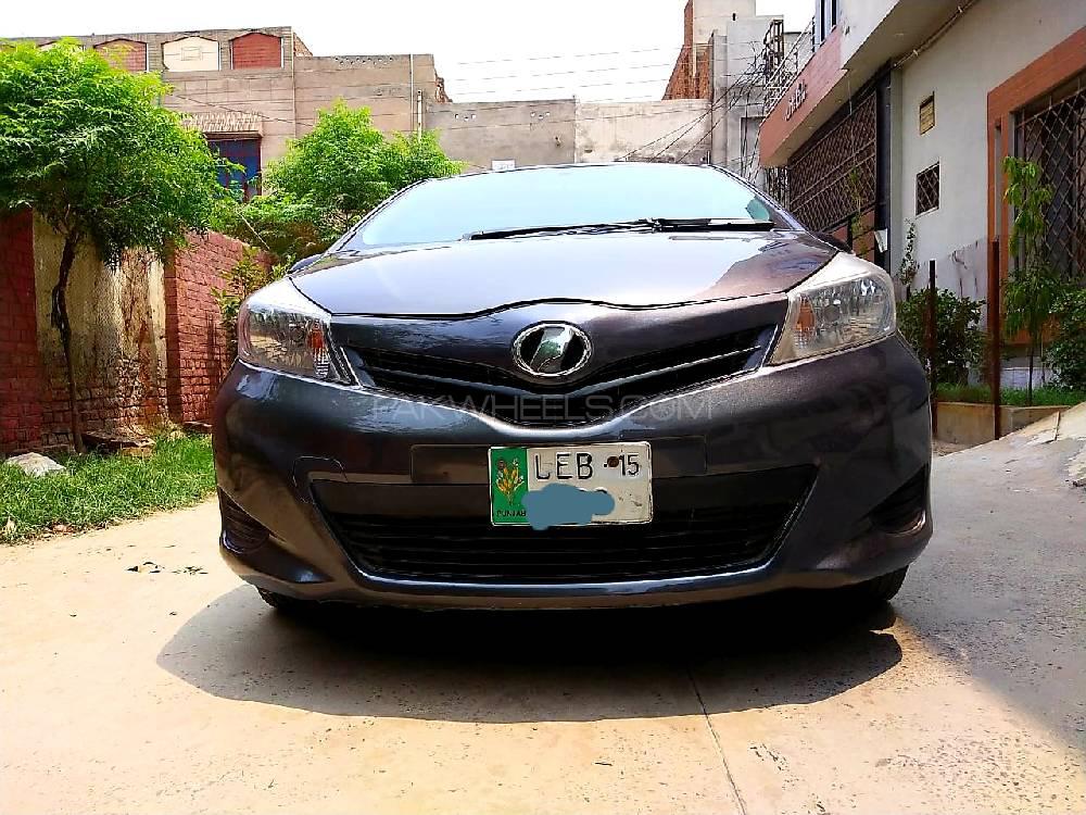 Toyota Vitz 2011 for Sale in Faisalabad Image-1
