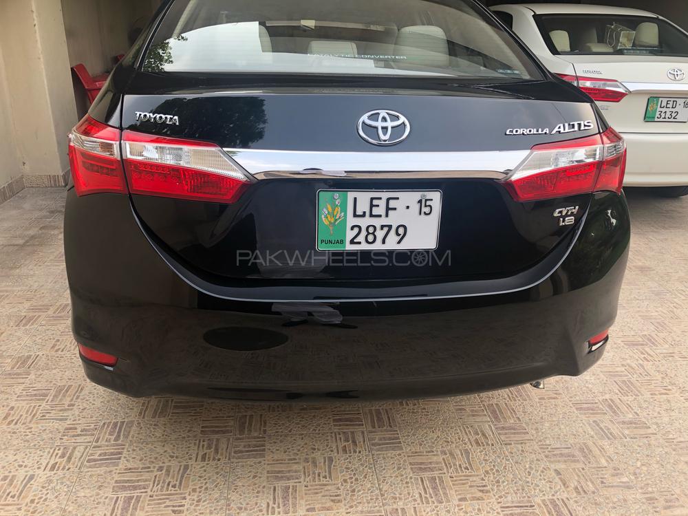 Toyota Corolla 2015 for Sale in Lahore Image-1