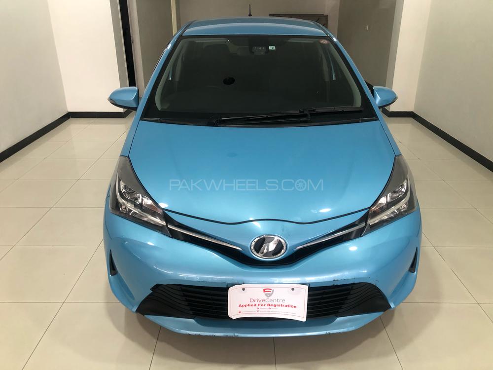 Toyota Vitz 2016 for Sale in Peshawar Image-1
