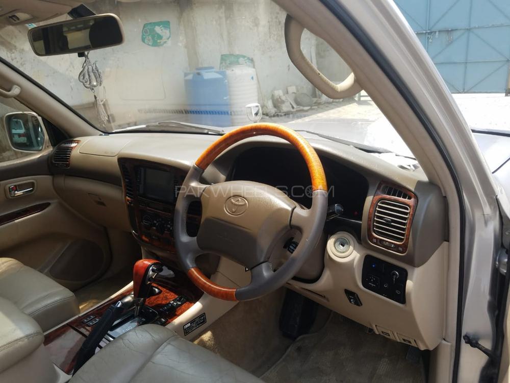 Toyota Land Cruiser 2001 for Sale in Peshawar Toyota Land Cruiser 2001 for Sale in Peshawar Image-3