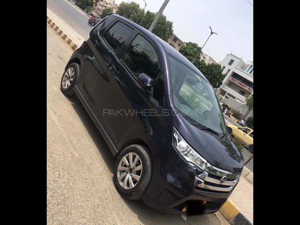 Nissan Dayz Highway Star 2014 for Sale in Karachi Nissan Dayz Highway Star 2014 for Sale in Karachi Image-4