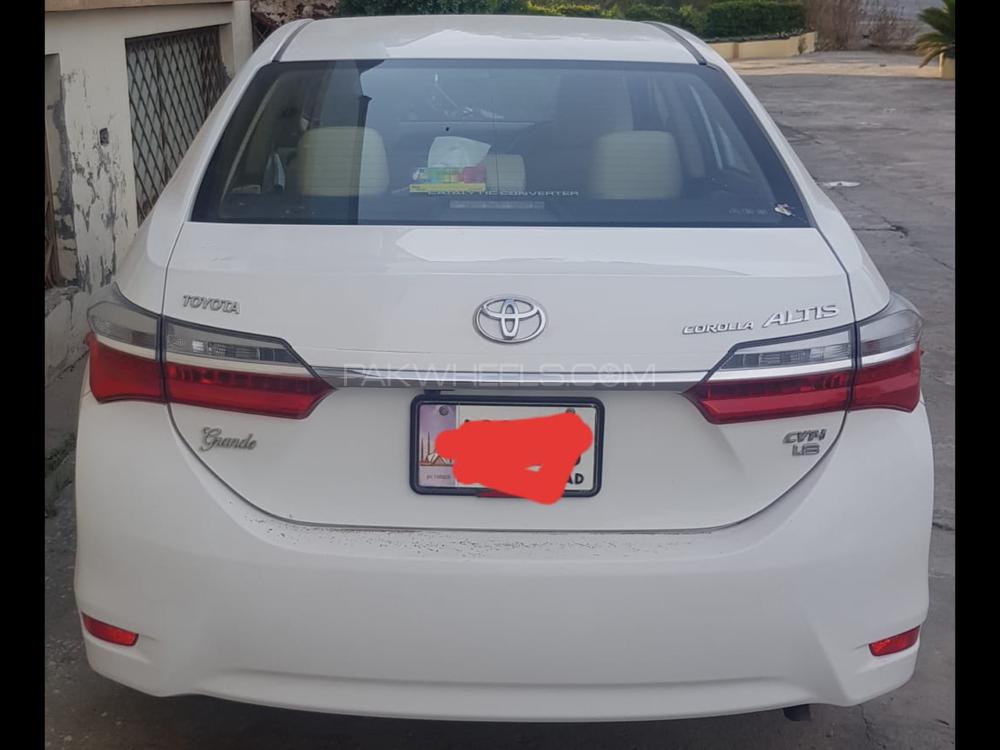 ٹویوٹا کرولا 2018 for Sale in گجرات ٹویوٹا کرولا 2018 for Sale in گجرات Image-6